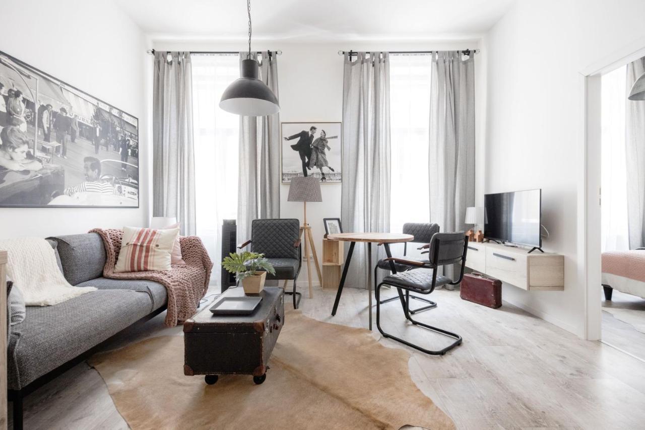 Two-bedroom Next To Music Academy Budapest