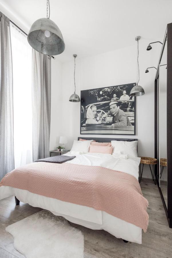 Appartamento Two-bedroom Next To Music Academy *