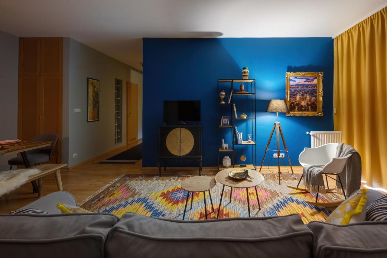 Apartmán Stylish And Colorful With Balcony *