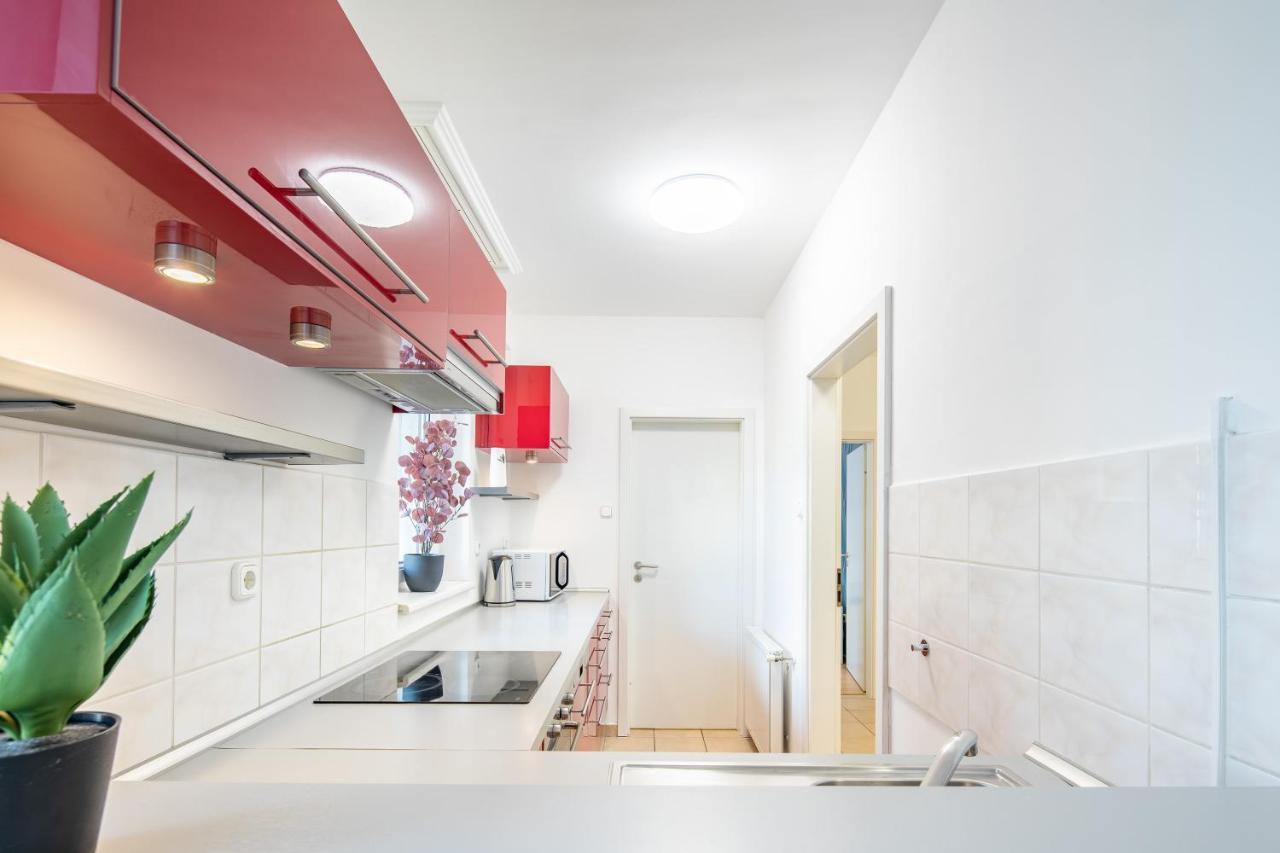 Two Bedrooms With Free Garage In The Downtown * Budapest