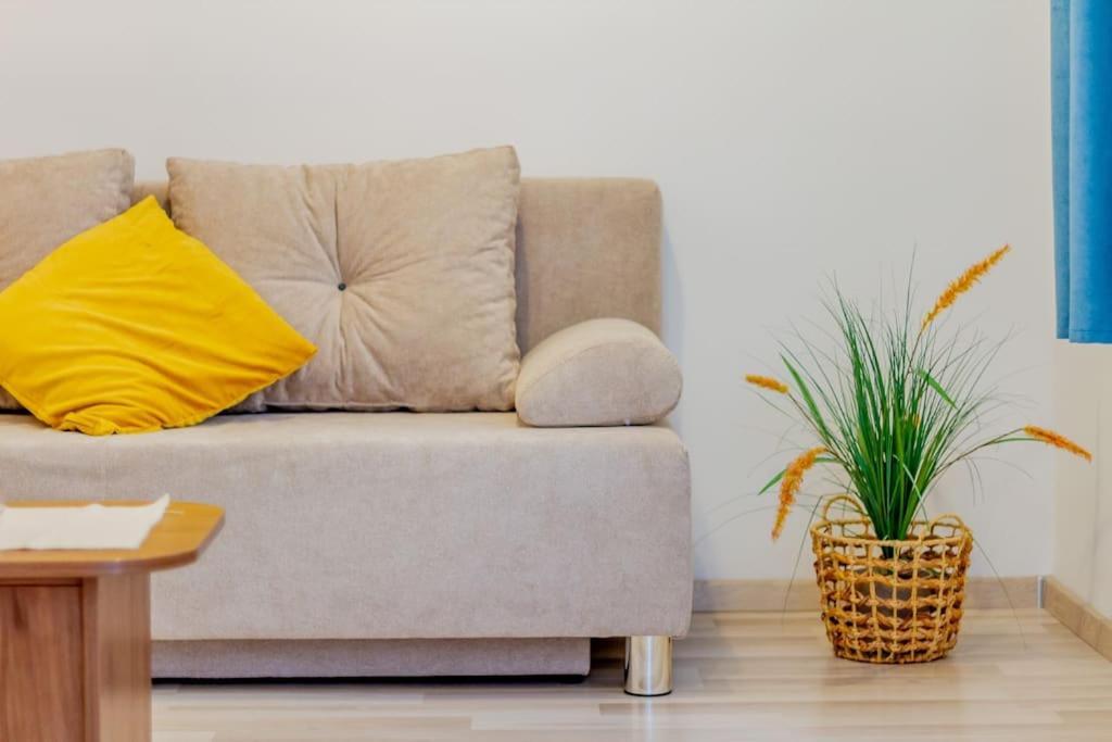 Cozy Nest By The Andrassy Avenue Apartment *