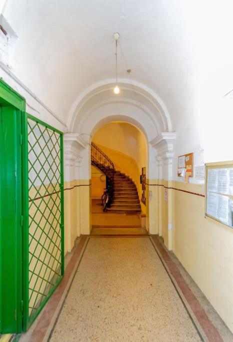 Cozy Nest By The Andrassy Avenue *