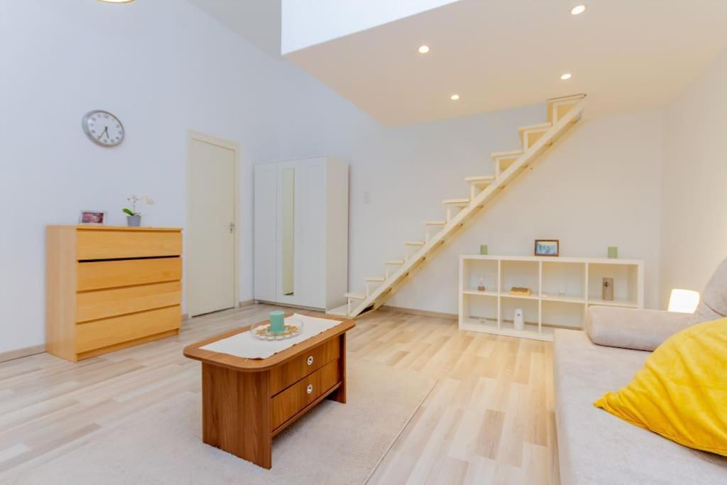 Cozy Nest By The Andrassy Avenue Apartment Budapest