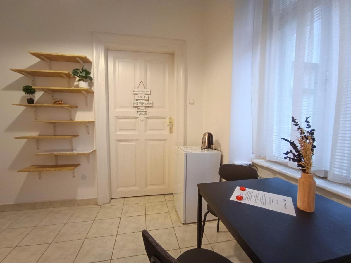 Appartement R172 Elitehost Raday Studio *
