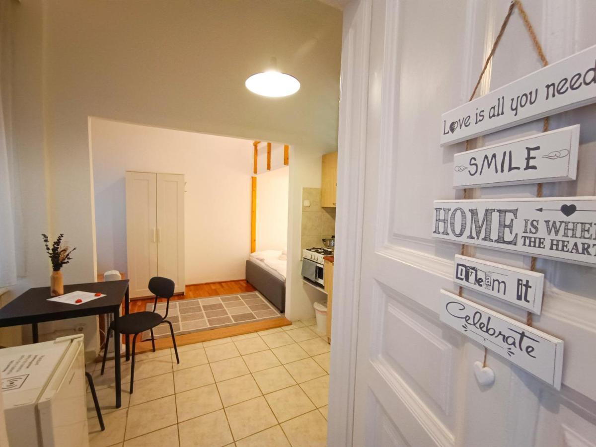 Appartement R172 Elitehost Raday Studio