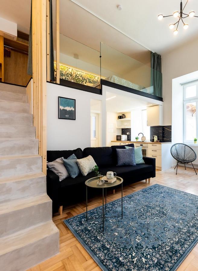 Kiraly Downtown Apartamento *
