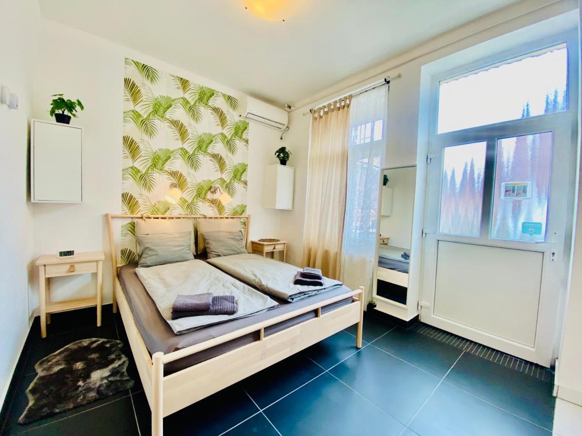 Modern With Skyline View - Skyline *