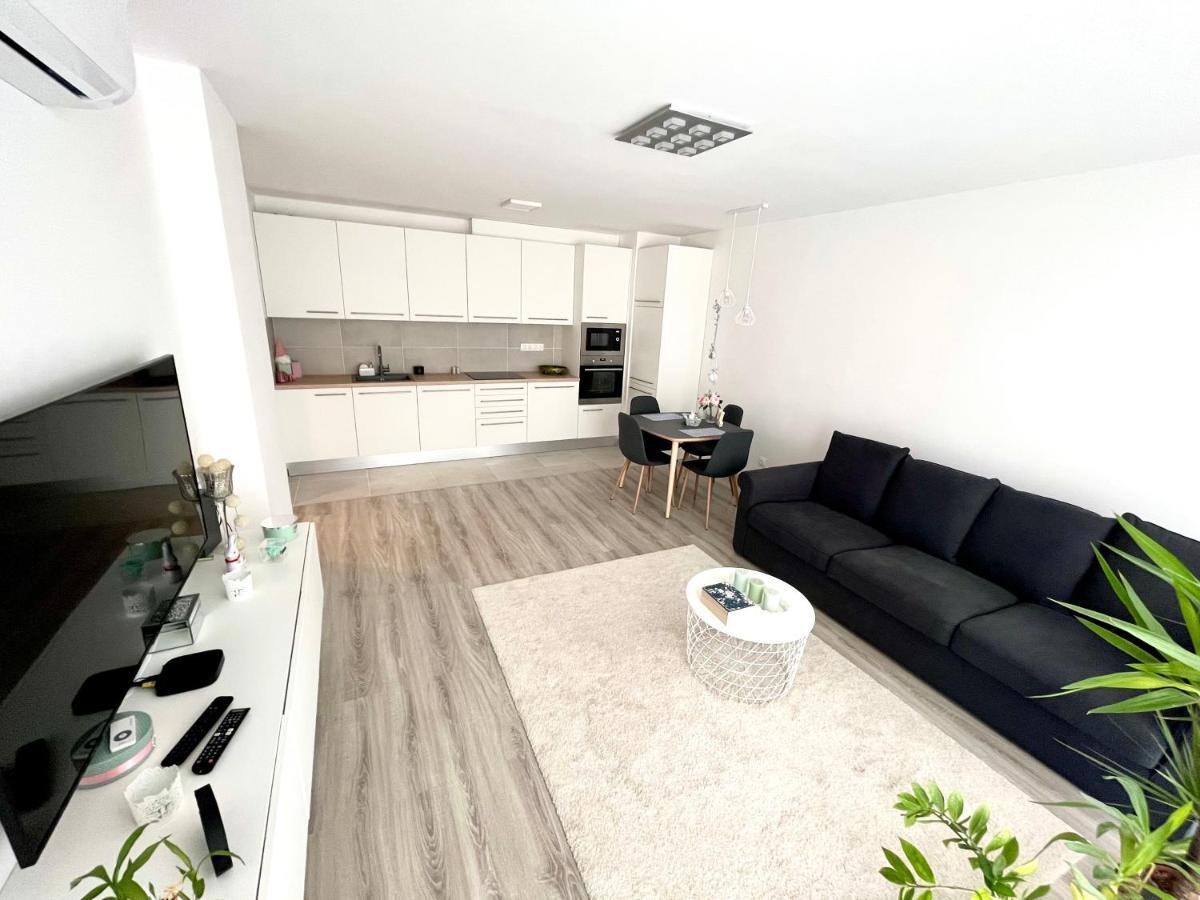 Apartman West Budapest-edge Of Downtown-free Parking