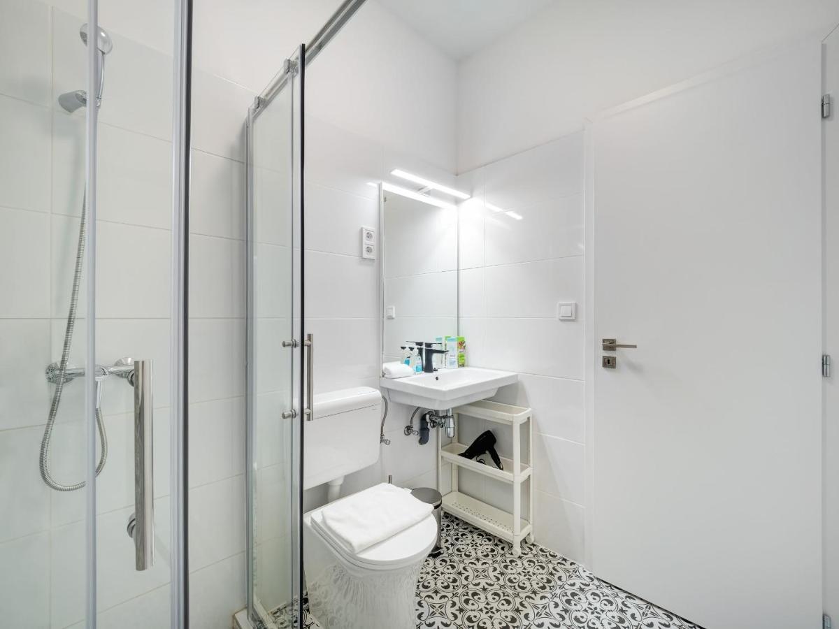 And New With Ac Apartment