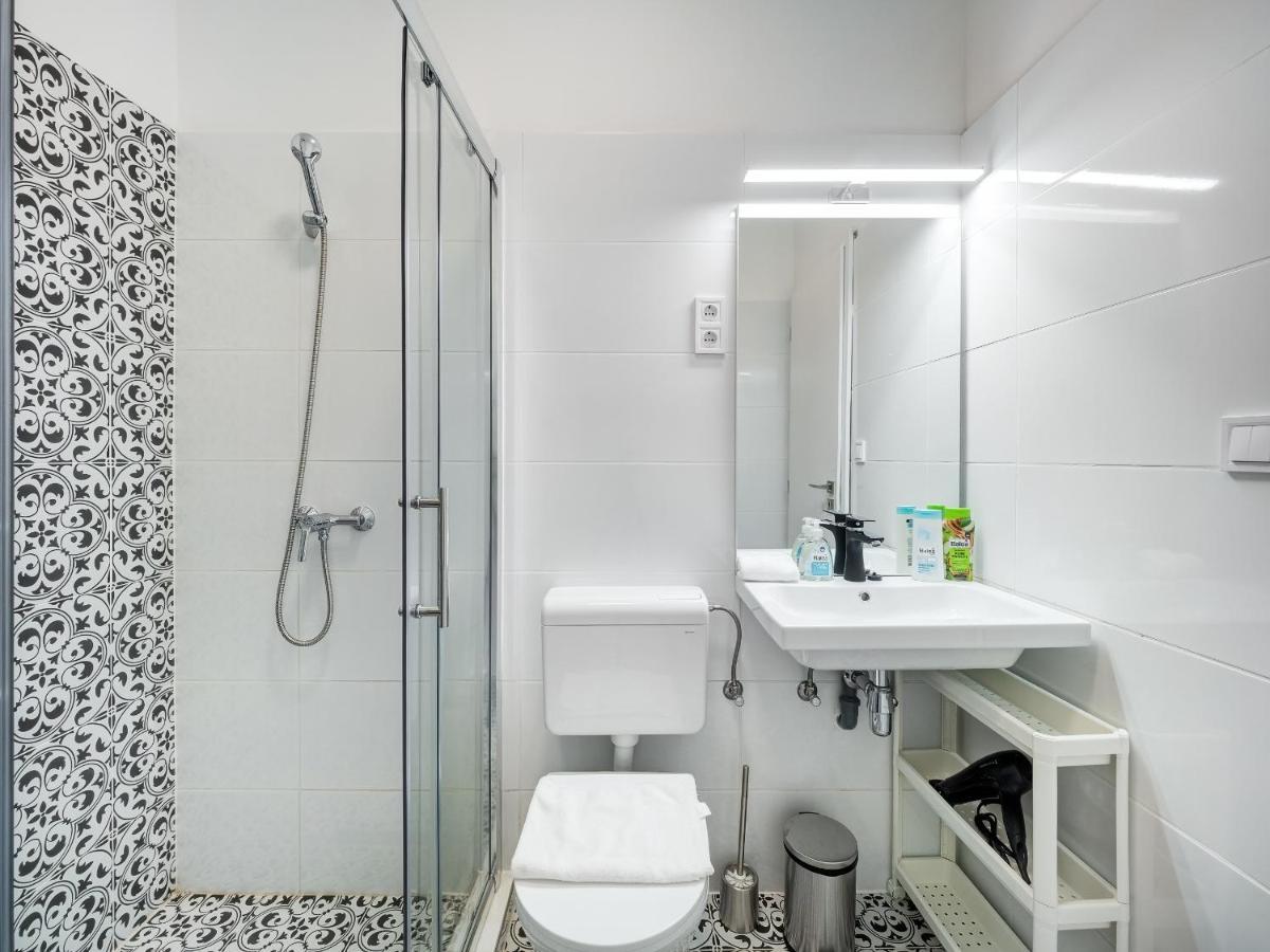 Apartment And New With Ac *