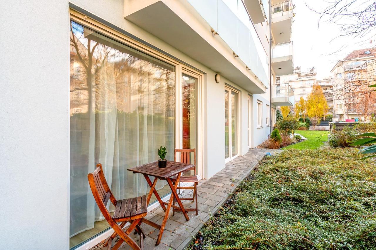 Tranquil With Free Parking And Garden Connection In The Downtown Lejlighed *