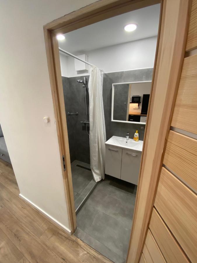 Benjamin Apartman *