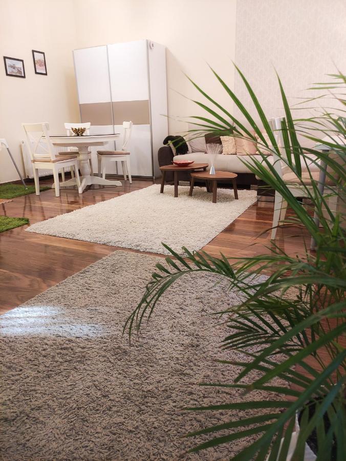 Broadway Center, Fully Equipped, 4 Person Budapest