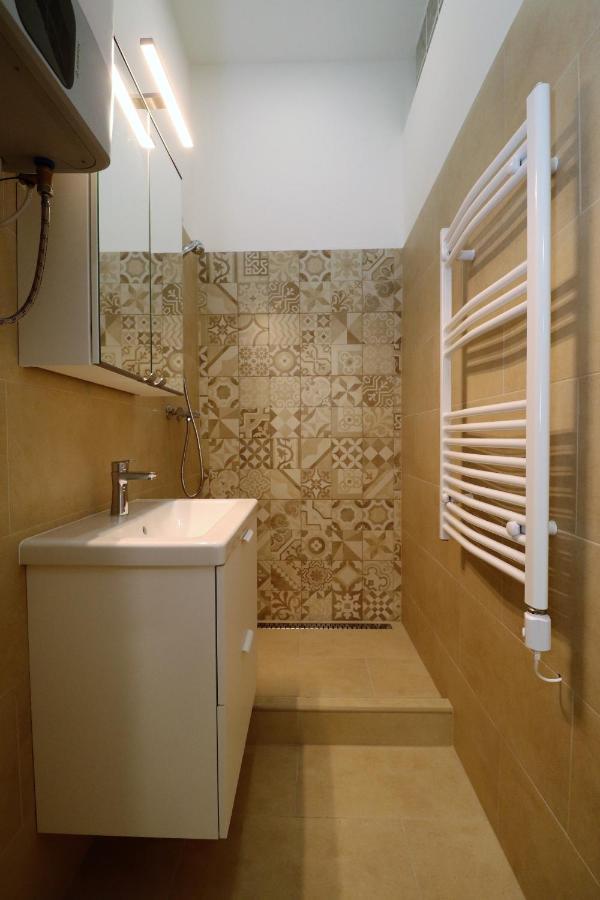 Roxy 4-b Apartamento