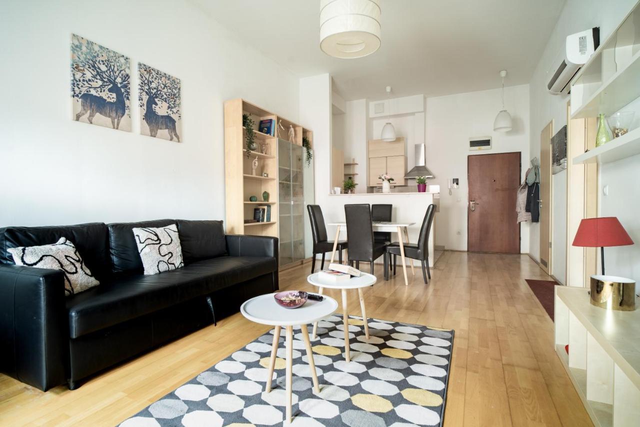 Apartment At Gozsdu Court, 60 Sqm, 2 With 2 Ac, Elevators, Kitchen