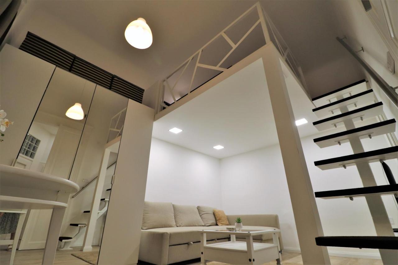 Roxy 4-b Budapest