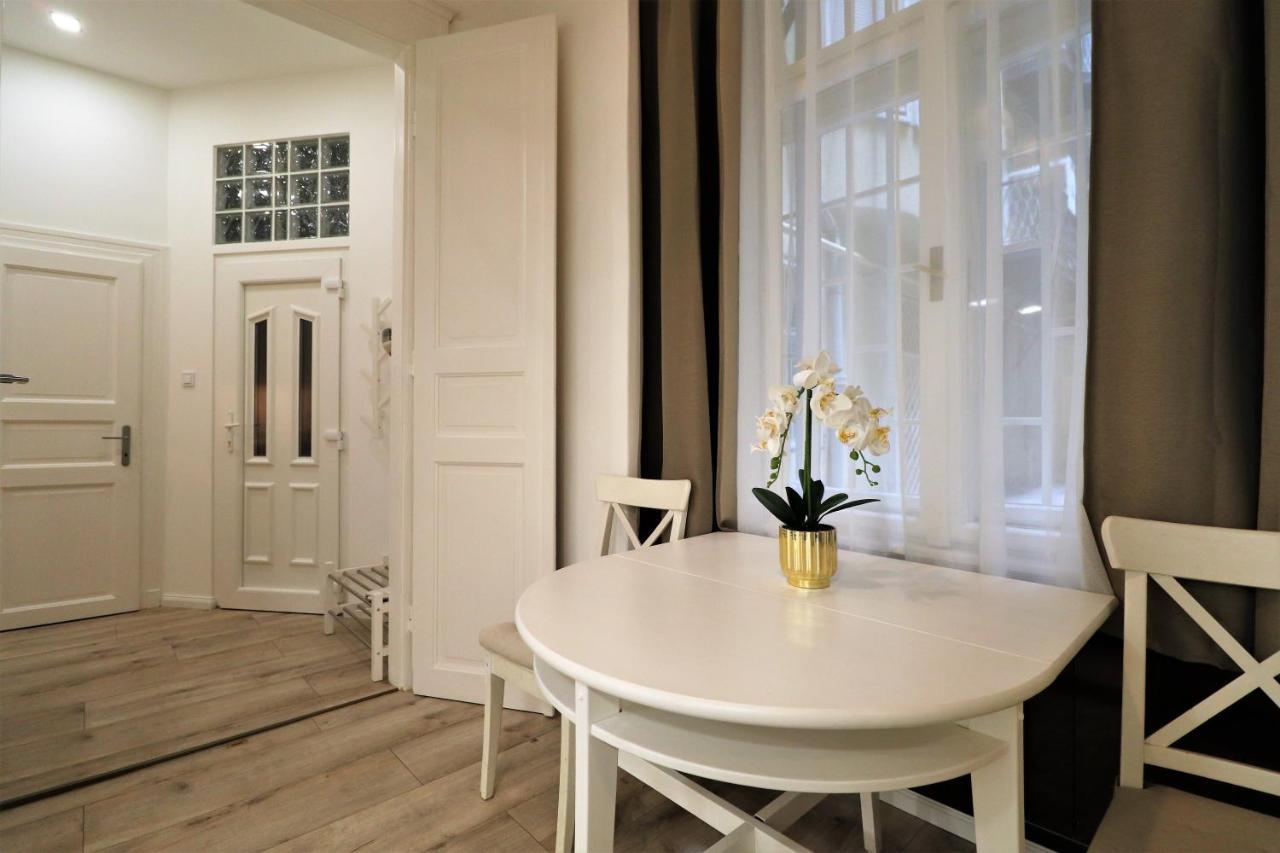 Roxy 4-b Apartamento
