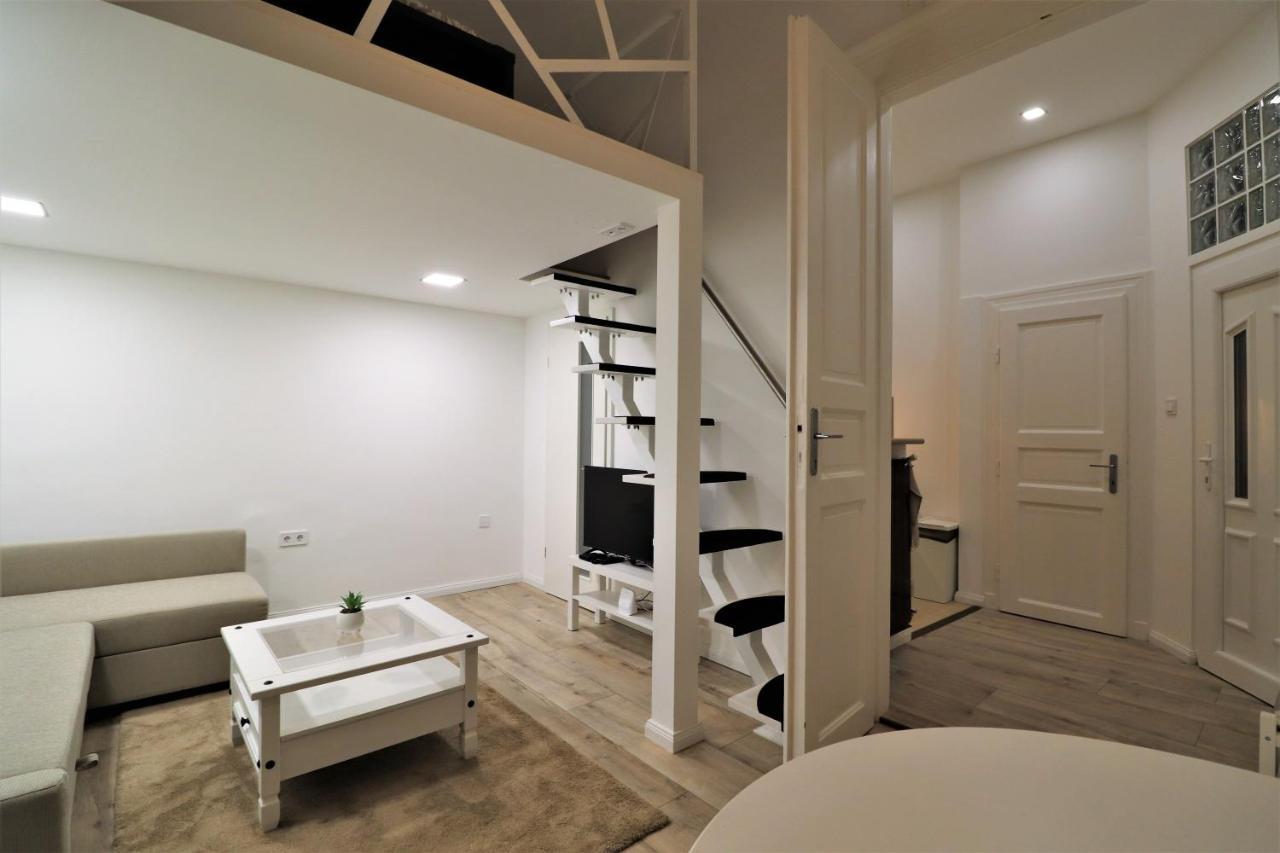Roxy 4-b Apartamento *