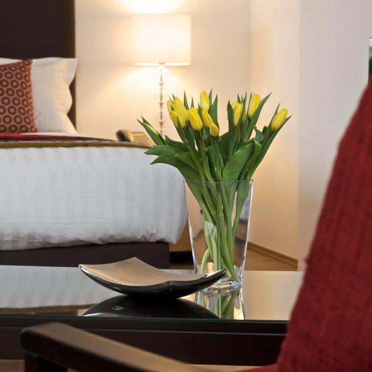Escala & 4* Budapest