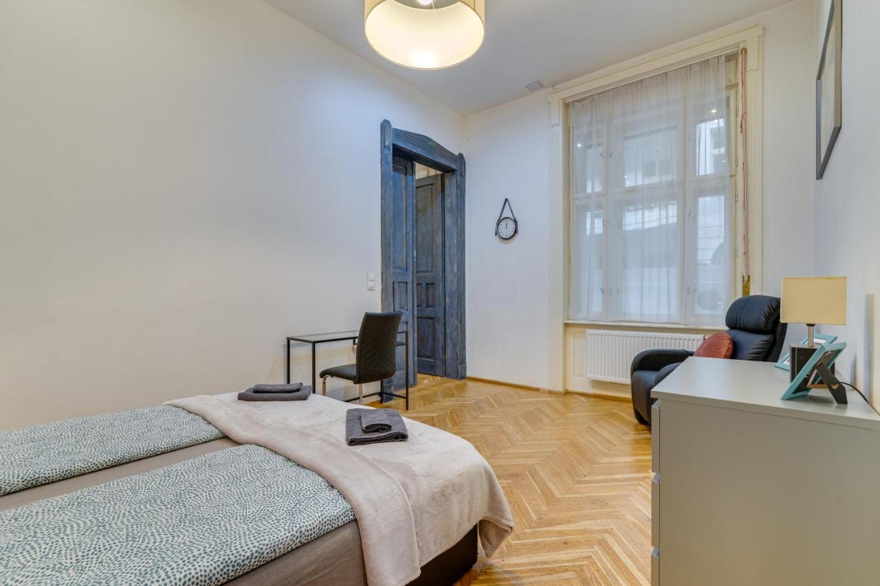 Stylemix In Heart Apartment