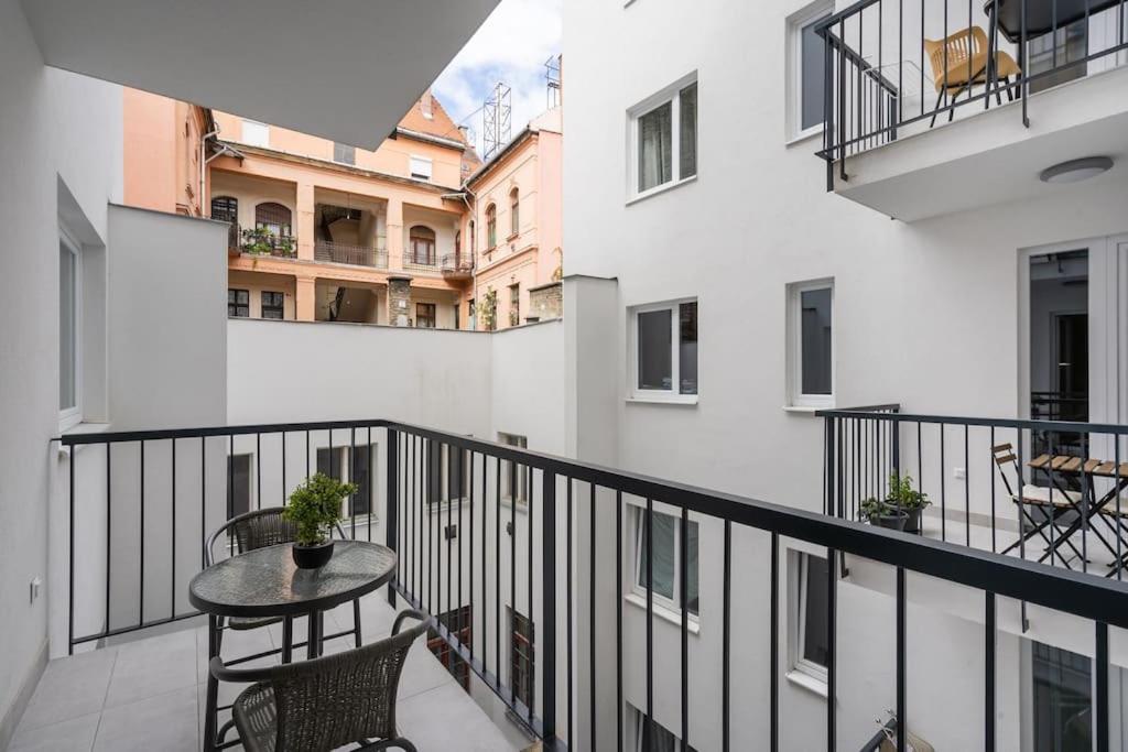 The Rose Garden - Apartamento Budapest