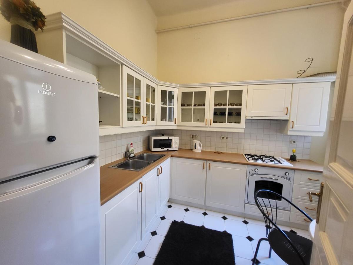 Elena Apartmán