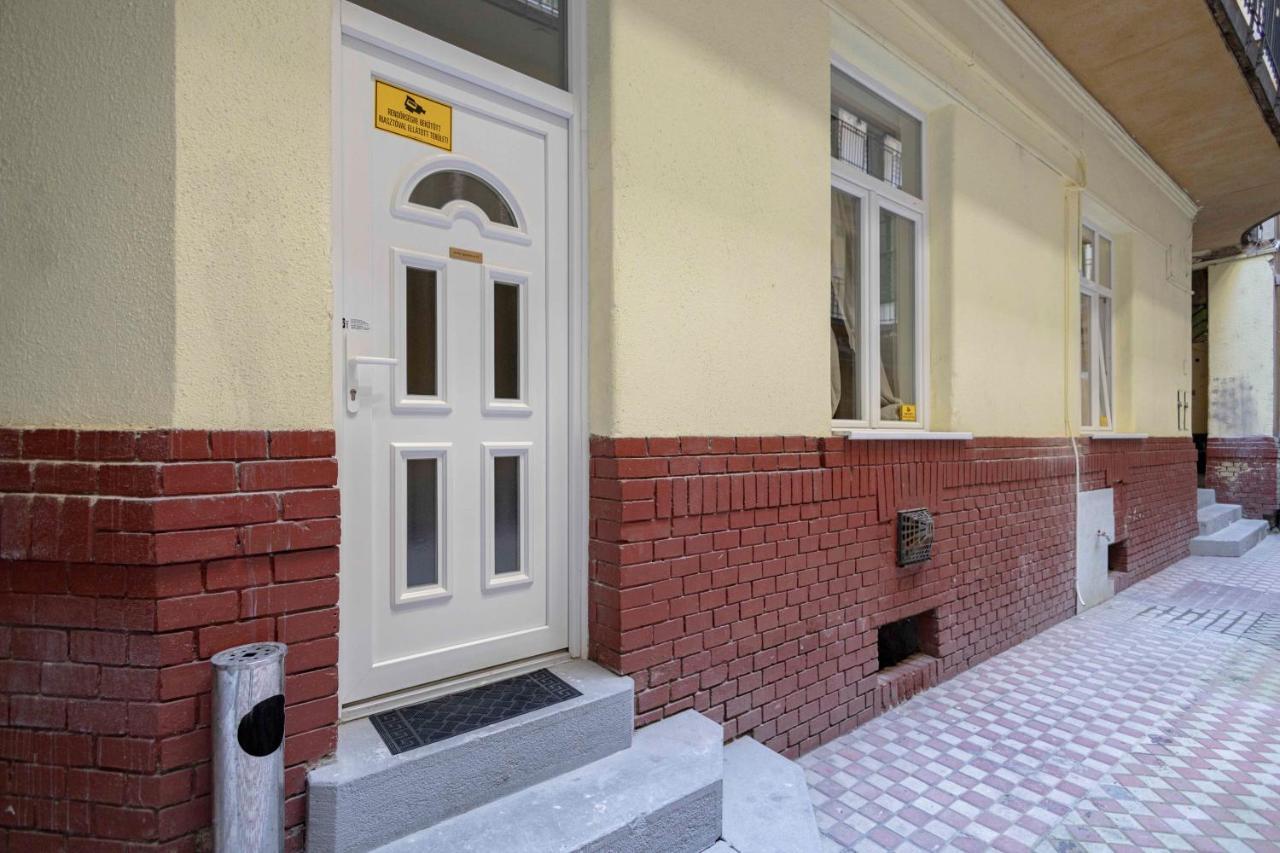Klauzal Bella Apartamento *