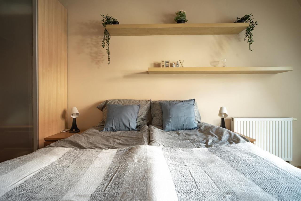 Apartment At Gozsdu Court, 60 Sqm, 2 With 2 Ac, Elevators, Kitchen Budapest
