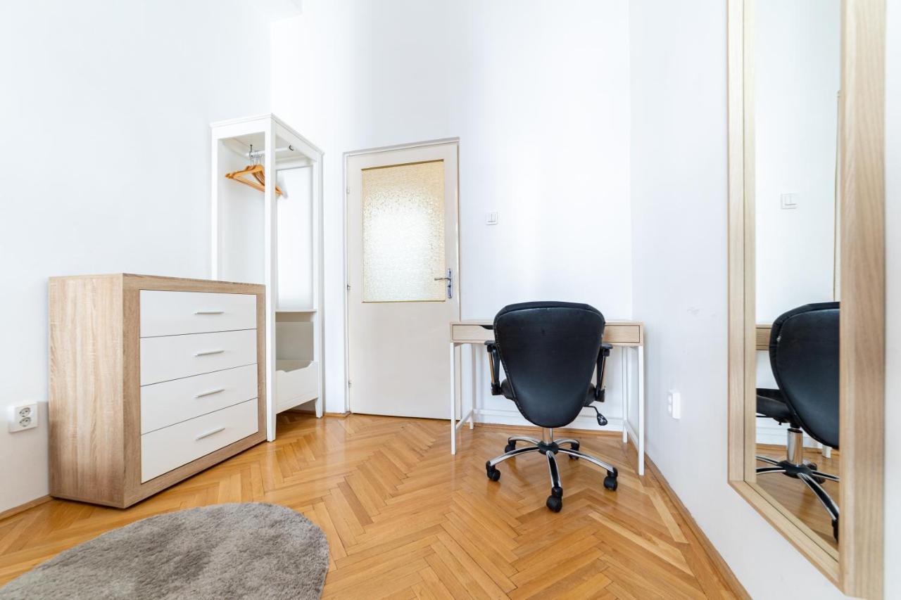 W25 Smart * Budapest