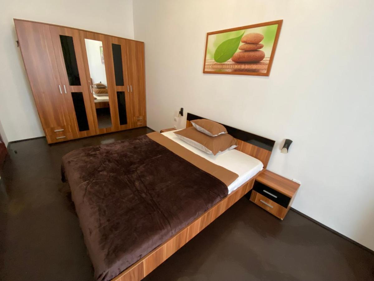 Location In The Heart Of The City, 2 Bedrooms, 2 Bathrooms Budapest