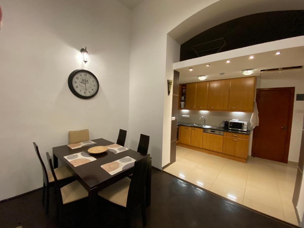 Appartement Location In The Heart Of The City, 2 Bedrooms, 2 Bathrooms *
