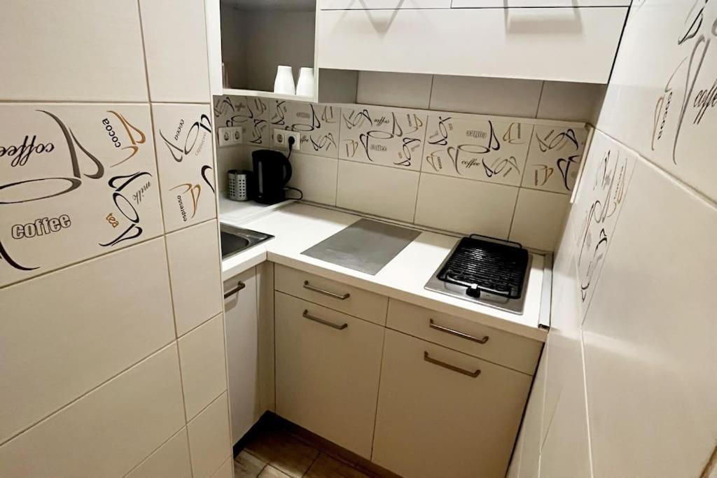 Central Budapest- Podmaniczky Unit 1 Apartment *