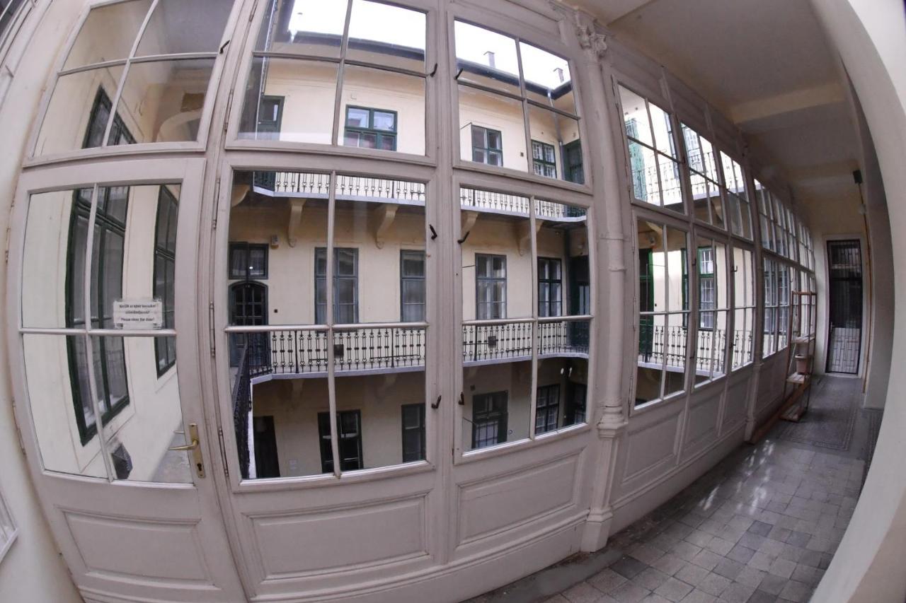 Apartment Five Seasons Vaci Utca Budapest