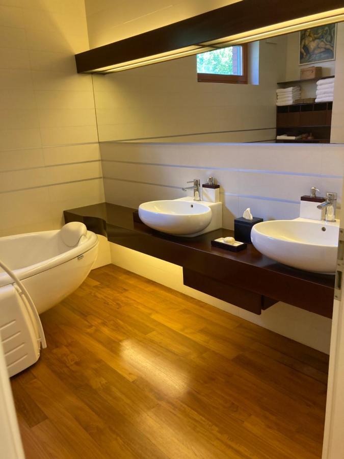 Aquincum Dunaparti Apartment