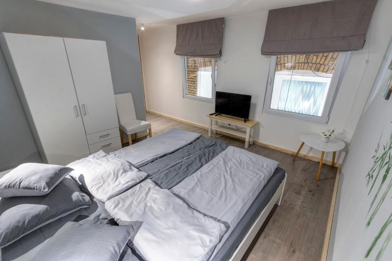 Zen Apartment