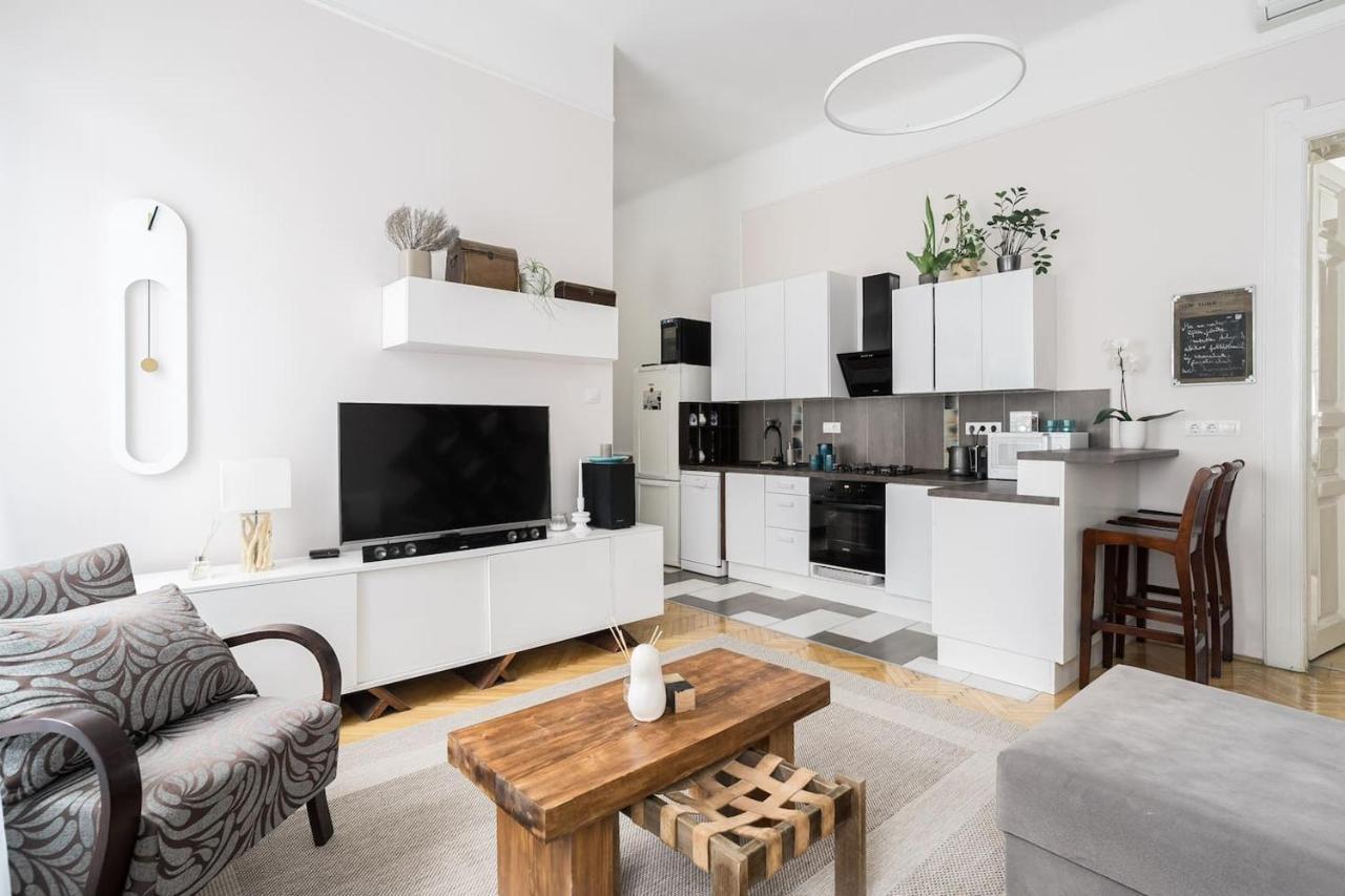 Sunrise Lounge Corvin 63m2 Ac Budapest