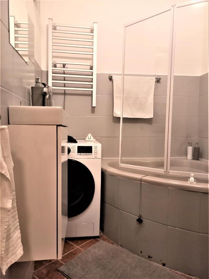 Quiet And Private Studio In The Center *
