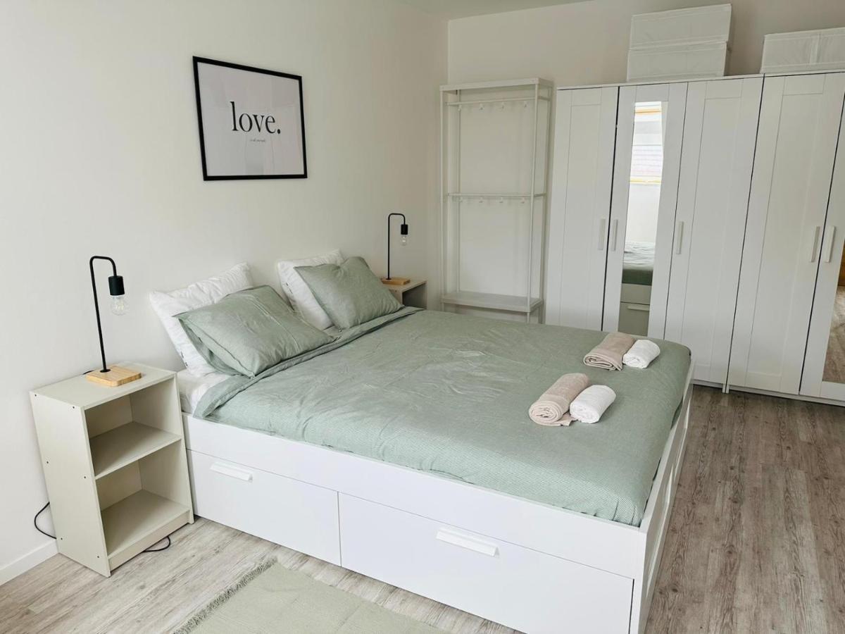 Palace Quarter 1 Peaceful Modern Floor Apartment *