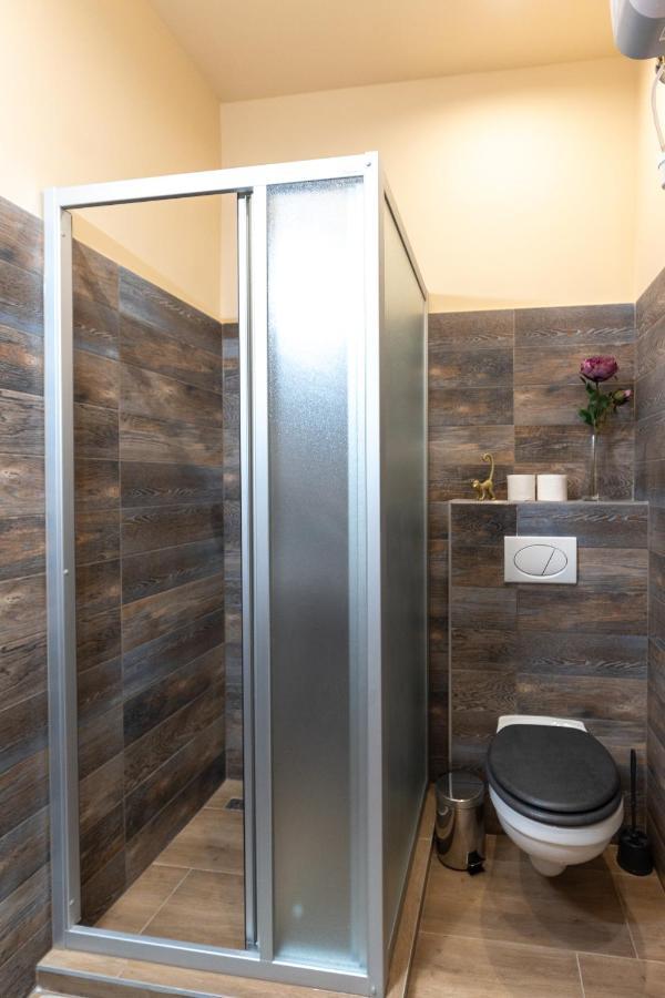 Jungle With 2 Bathrooms Budapest