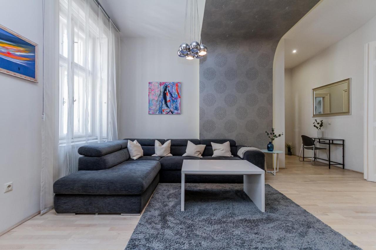 Andrassy Str. Luxury Apartment