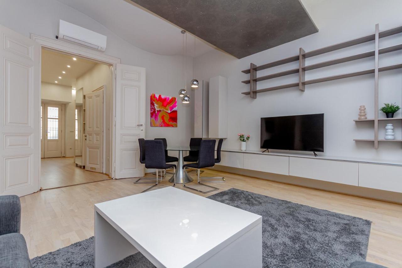 Andrassy Str. Luxury *