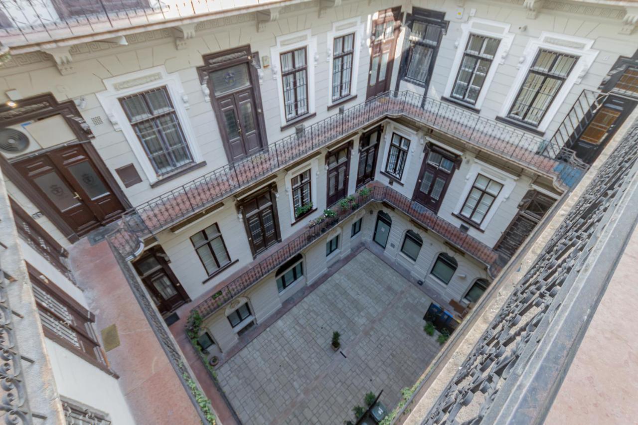 Apartment Andrassy Str. Luxury Budapest