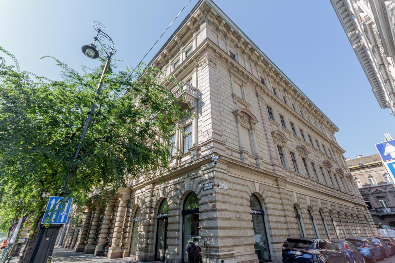 Andrassy Str. Luxury *