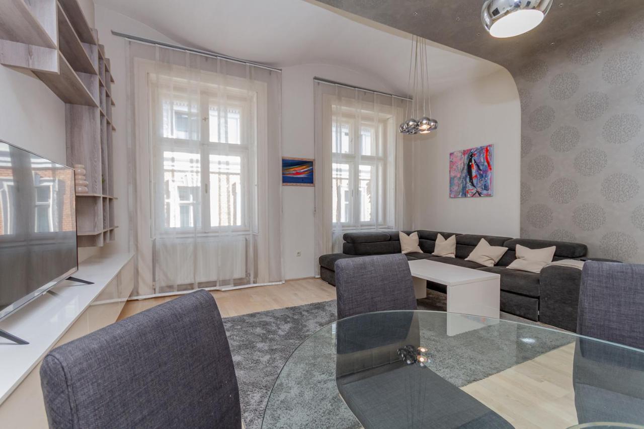 Andrassy Str. Luxury Apartment