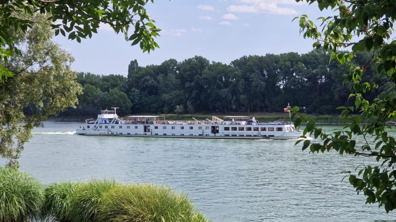 Diana Cruises Botel