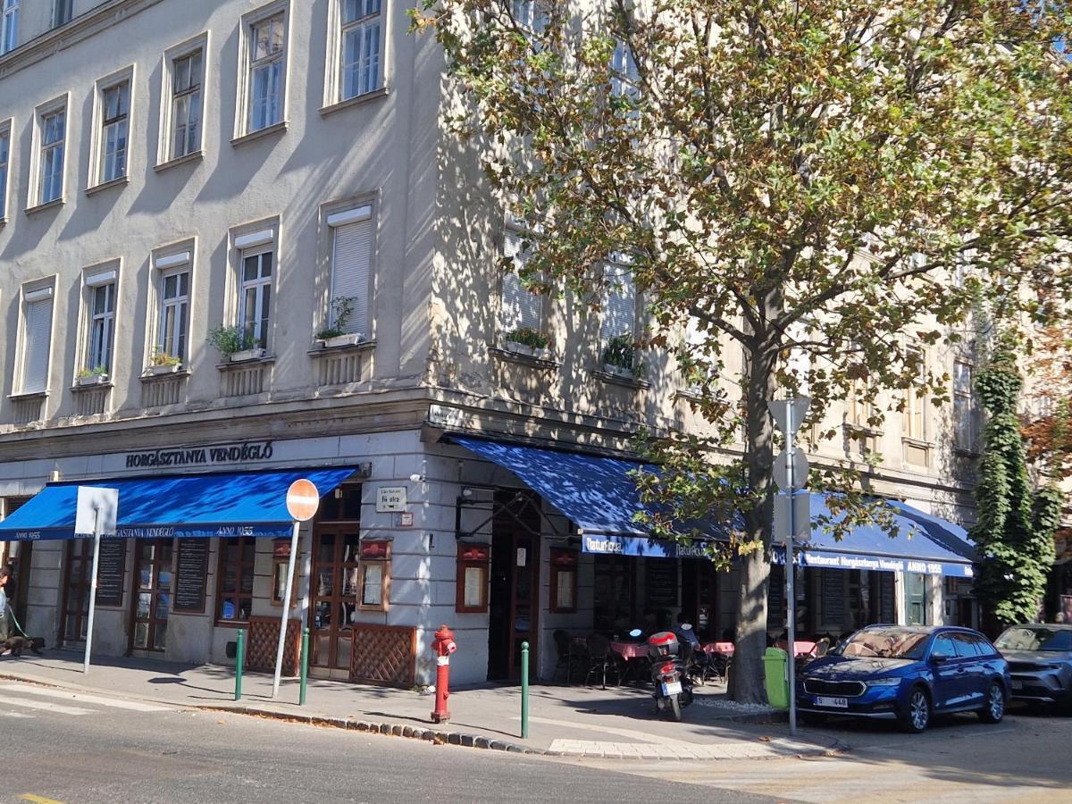 Lägenhet Halasz 2-bedroom Near Castle, Free Public Parking Nearby