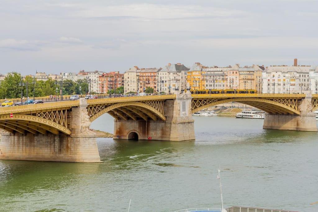 Best View * Budapest
