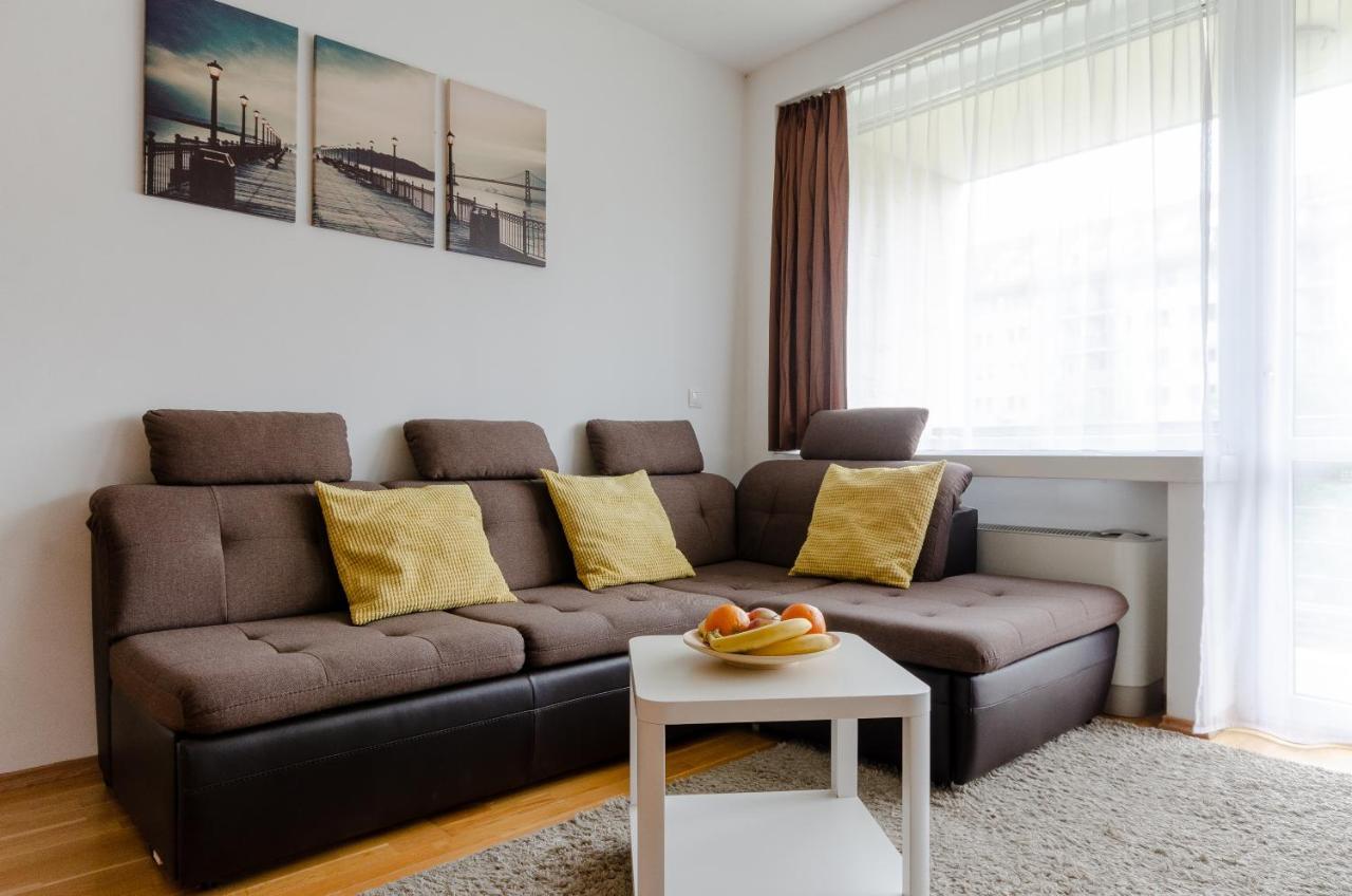 Flat At The Danube With Wellness