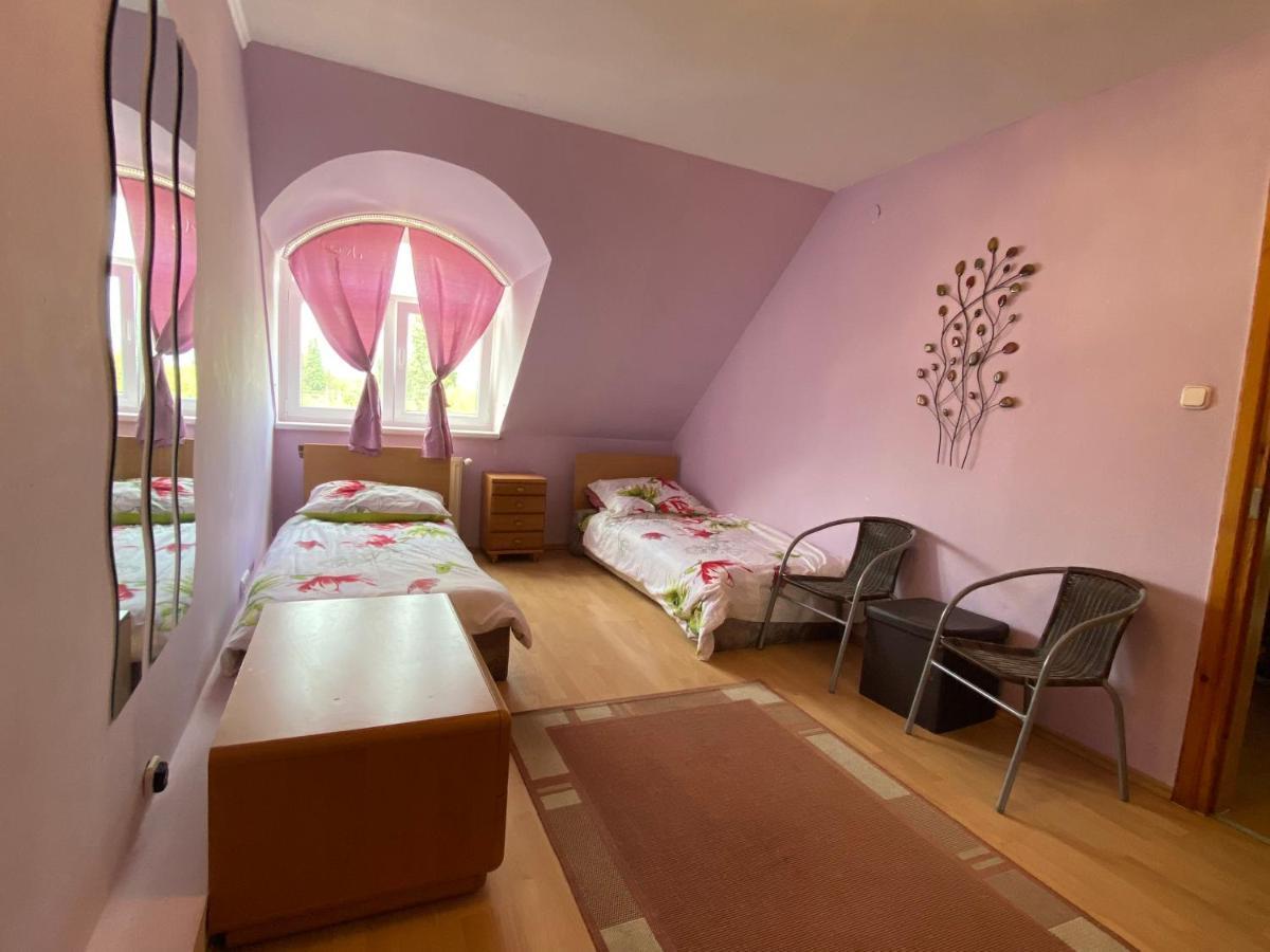 Hermina Apartmanhaz Hotell *
