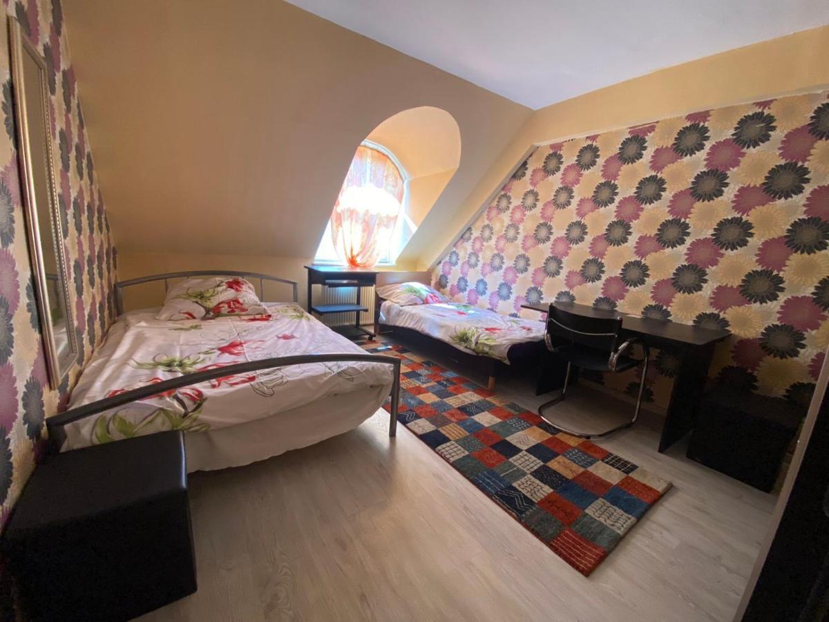 Hermina Apartmanhaz Hotell *